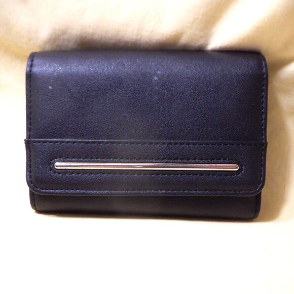 Wallet / Card Holder Neat and Compact - Picture 1 of 3